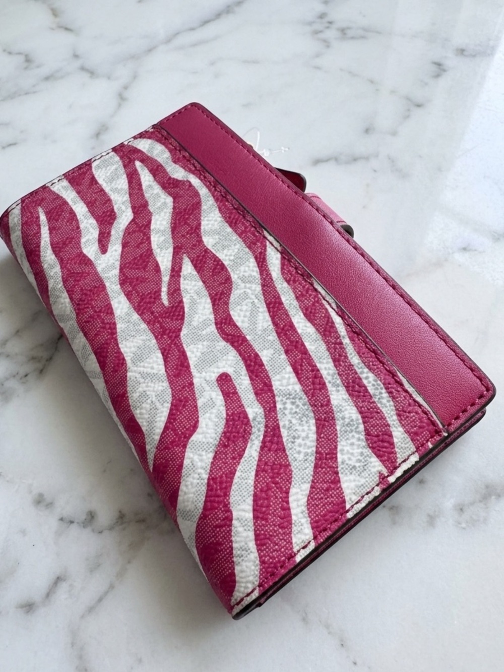 MICHAEL KORS 
Greenwich Medium Zebra Signature Logo Wallet - Picture 5 of 5
